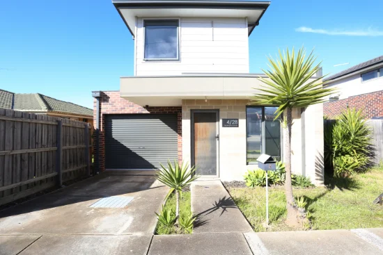 4/28 Buckingham Street, Sydenham, Vic 3037