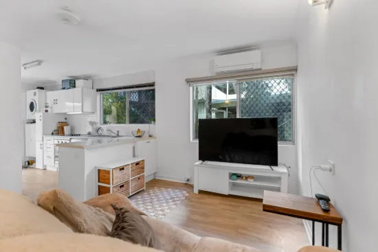 4/284 Lake Street, Cairns North QLD 4870-Image