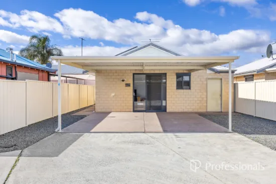 4/3 Mouarn Street, Carey Park, WA 6230