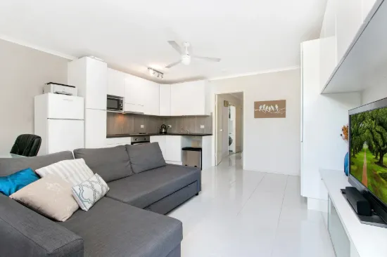 4/326 McLeod Street, Cairns North, Qld 4870