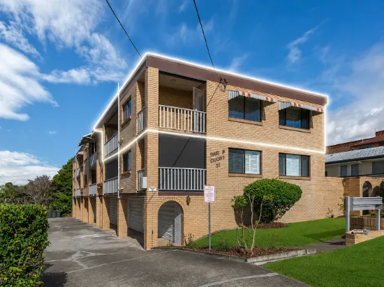 4/37 Derby Street, Coorparoo, Qld 4151
