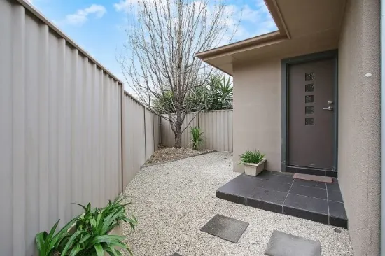 4/393 Griffith Road, Lavington NSW 2641-Image