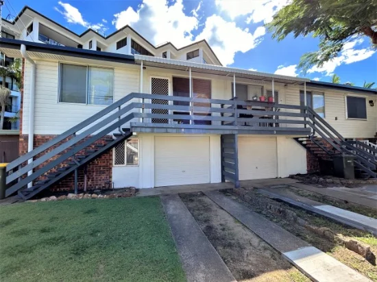 4/5 Witt Street, Torquay, Qld 4655
