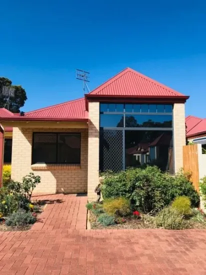 4/7 Station Road, Margaret River, WA 6285 - For Rent