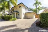 4/8 Admiral Drive, Dolphin Heads, Qld 4740