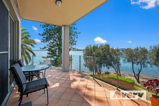 4/8 Ambrose Street, Carey Bay, NSW 2283