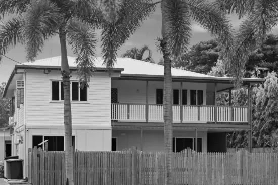 4/8 Second Avenue, Railway Estate, Qld 4810