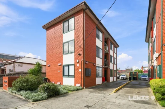 4/8 Trinity Street, Brunswick, Vic 3056
