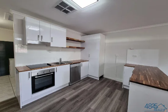 4/9 Fourth Avenue, Mount Isa, Qld 4825