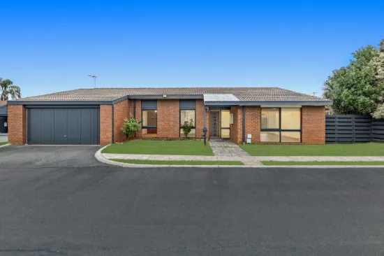 4 Oakwood Drive, Keysborough, Vic 3173