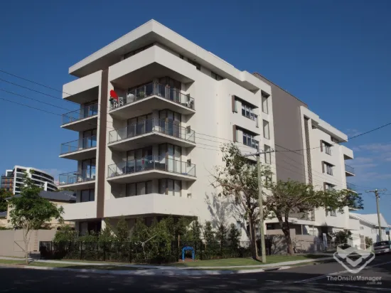 405/5 Chester Terrace, Southport, Qld 4215