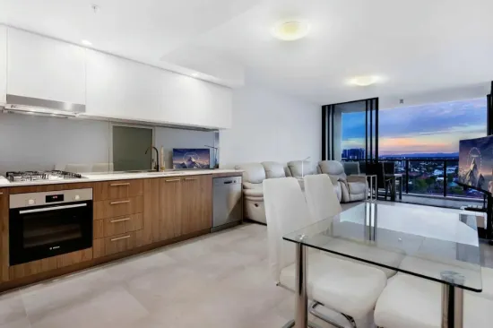 407/372-374 Marine Parade, Labrador, Qld 4215