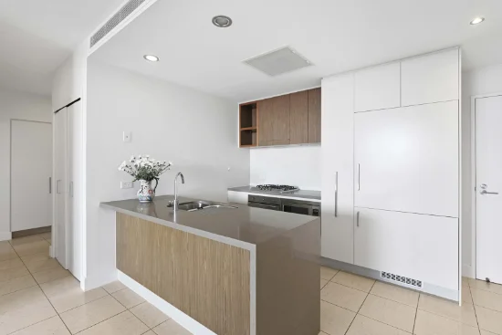 4082/37C Harbour Road, Hamilton, Qld 4007-Image