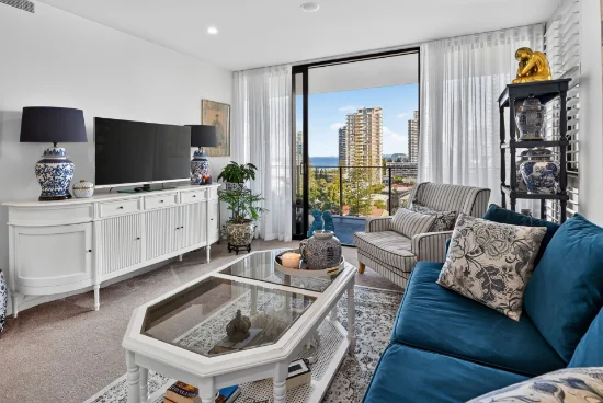 43/18 Chelsea Avenue, Broadbeach QLD 4218-Image
