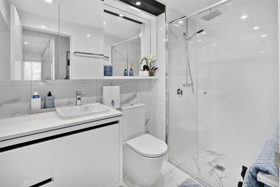 43/18 Chelsea Avenue, Broadbeach QLD 4218-Image