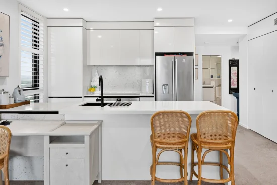 43/18 Chelsea Avenue, Broadbeach QLD 4218-Image