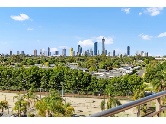 44/11 Fairway Drive, Clear Island Waters, Qld 4226 - For Rent
