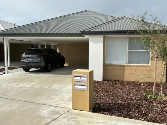 4B/22 Old Pinjarra Rd, Greenfields, WA 6210