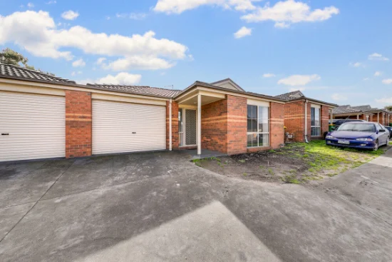 5/11 Renlik Crt, Pakenham, Vic 3810