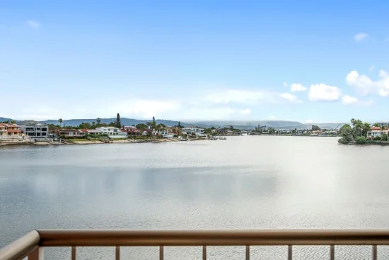 5/41 Duet Drive, Mermaid Waters, Qld 4218