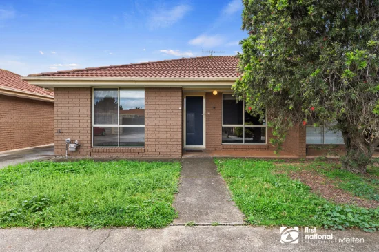 5/43 Wickham Street, Melton South, Vic 3338 - For Rent