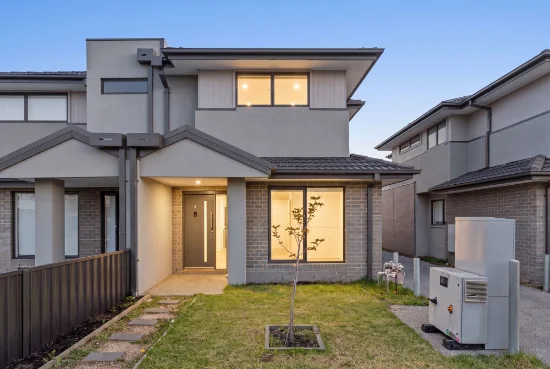 5/6 Barrie Court, Braybrook VIC 3019-Image