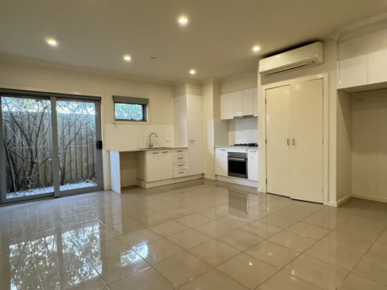 5/8 Podmore Street, Dandenong, Vic 3175