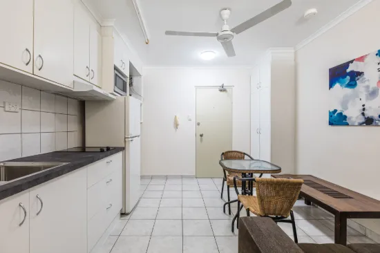 51/21 Cavenagh Street, Darwin City, NT 0800
