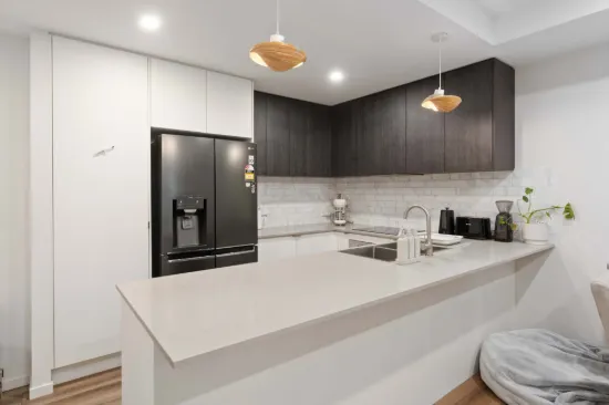 Modern Discovery Apartments Investment – Walk to Westfield & Helensvale Station