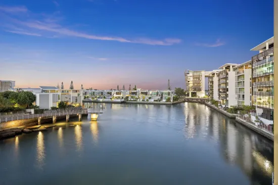 5301 Ephraim Island, Paradise Point, Qld 4216