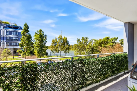 54/56 Lakeside Parade, Jordan Springs, NSW 2747