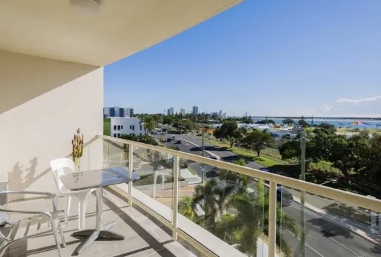 56/106-108 Marine Parade, Southport, Qld 4215