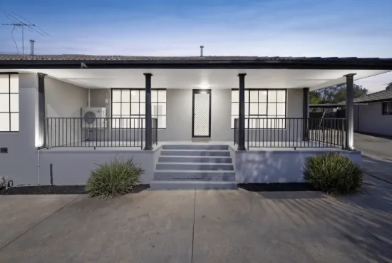 6/159 Oshanassy Street, Sunbury, Vic 3429