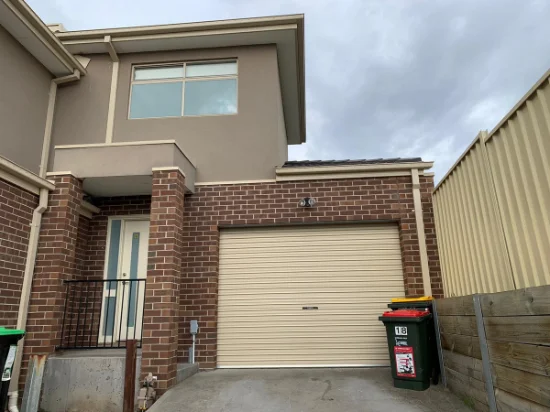 6/18 Shankland Boulvard, Meadow Heights, Vic 3048