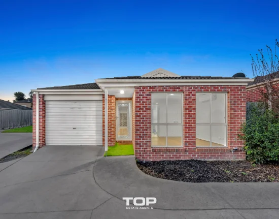 6/8 McClenaghan Place, Pakenham, Vic 3810
