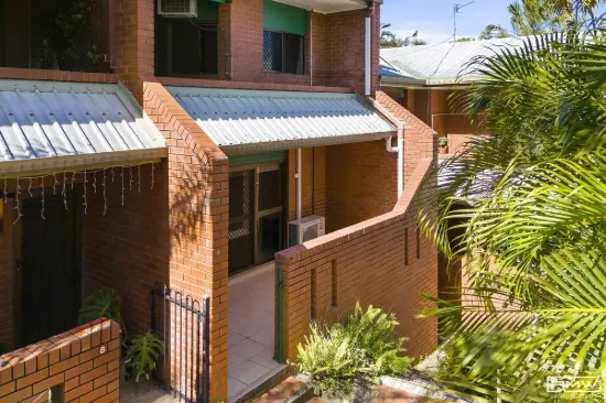 7/33 Scenic Highway, Cooee Bay, Qld 4703