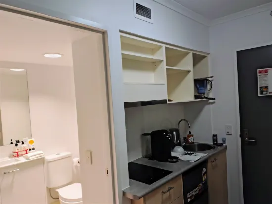 701/188 Shafston Avenue, Kangaroo Point, Qld 4169-Image