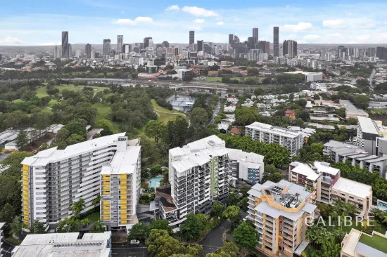 72 Victoria Park Road, Kelvin Grove, Qld 4059