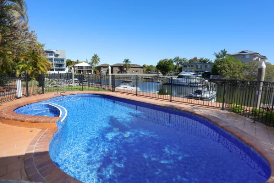 8/12 Canal Avenue, Runaway Bay, Qld 4216-Image