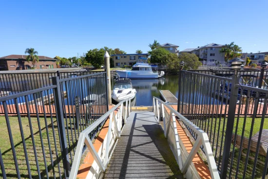 8/12 Canal Avenue, Runaway Bay, Qld 4216-Image