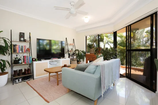 8/12 Canal Avenue, Runaway Bay, Qld 4216-Image