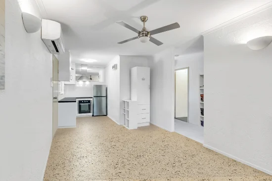 8/126-128 Greenslopes Street, Edge Hill, Qld 4870