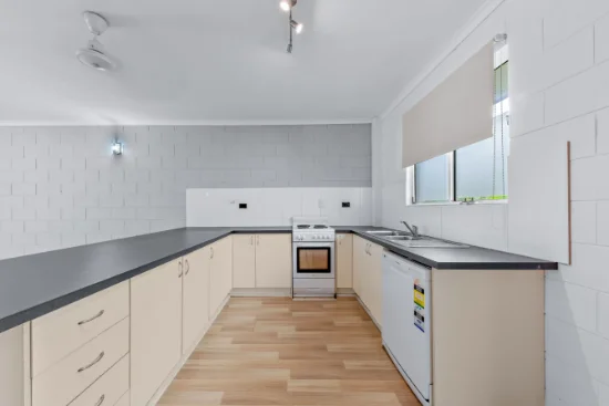 8/14 Island Drive, Cannonvale QLD 4802-Image