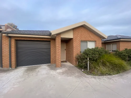 8/16-18 Phelan Drive, Cranbourne North, Vic 3977