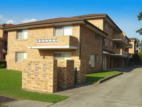 8/16 Bringelly Road, Kingswood, NSW 2747