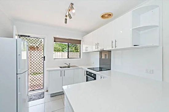 8/17 Back Street, Biggera Waters, Qld 4216-Image