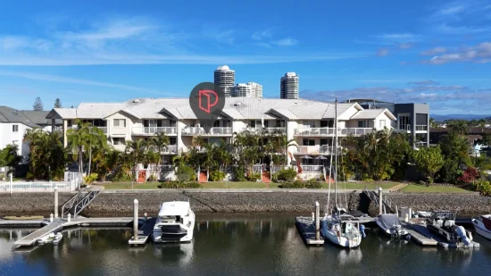 8/20 Canal Avenue, Runaway Bay, Qld 4216 - For Rent
