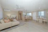 8/28-30 Echlin Street, West End, Qld 4810-Image