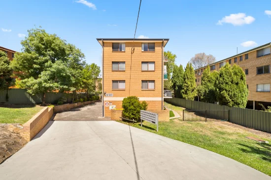 8/3 Mowatt Street, Queanbeyan NSW 2620-Image