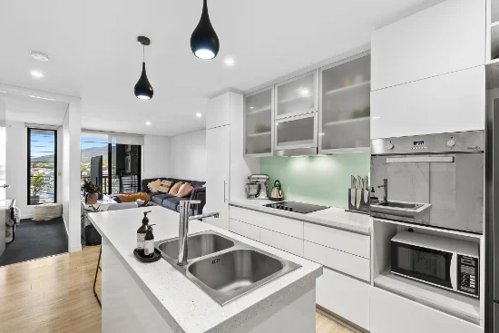 8/41 Clarence Road, Indooroopilly QLD 4068-Image